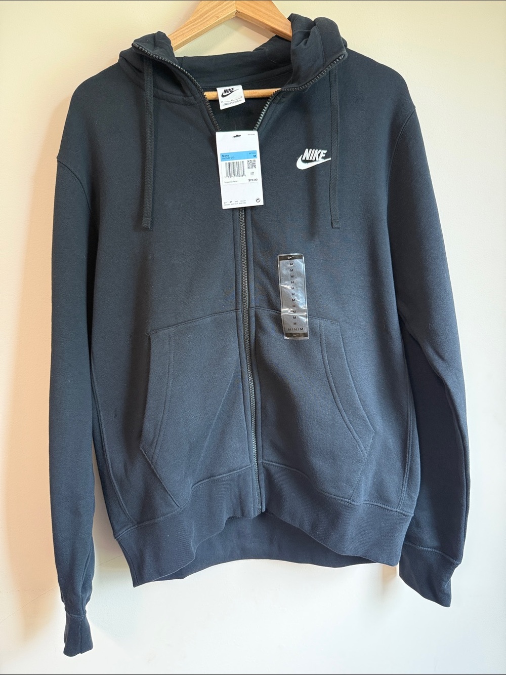Nike Men’s Club Full Zip Black Hoodie Black Sweatshirt Medium NWT $70.